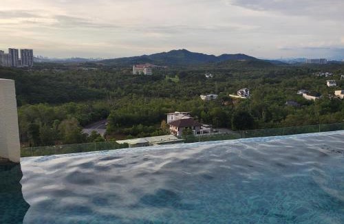 Nilai Apartment | NILAI HOMESTAY ROOFTOP SKYWALK at MESAHILL PREMIER by STAY COZY