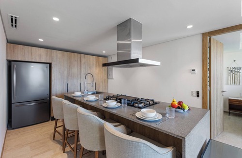 Marina Vallarta Condo | Nima Bay Escape, Stylish 2BR + Pool, Gym & Walkable Dining in Marina