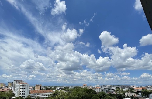 Nimman Apartment | Nimman Studio with FREE Motorbike - Kitchen - View - Pool - Chom Doi 2