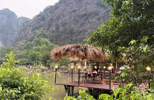 Hoa Lu House | Ninh Hoa Retreat