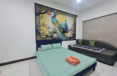 District 10 House | nLong term leasing for expat - Family room with small kitchen