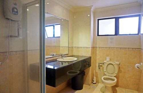 Downtown Kota Kinabalu House | North Borneo Paradise 12 Pax Penthouse
