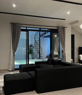 Parongpong Villa | Nossacasa Villa Sejuk Estetik Pool Setiabudi Bandung