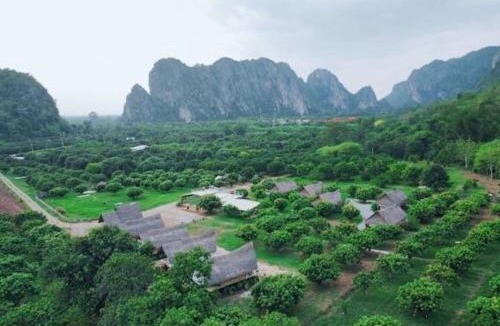 Lan Sak Resort | NUBDAO 168 Homestay นับดาว168 โฮมสเตย์