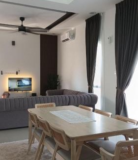 Lunas Villa | Nuha Homestay La Casa Lunas