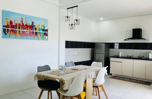 Kuching Apartment | Oak & Ivory Home | 3BR Ground Floor Apartment