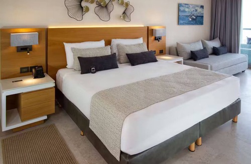 Colonia 5 de Diciembre Resort | Ocean View in a Beach Front Resort and Spa. (Incl. All-Inclusive for 2 Adults)