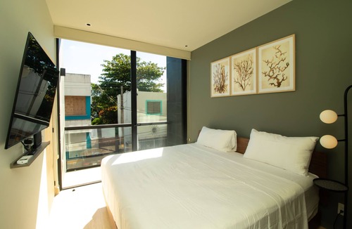 Centro Apartment | Ocean view, Jacuzzi & Pool 🏝1 Bedroom Lux. 5 Min to the Ferry.