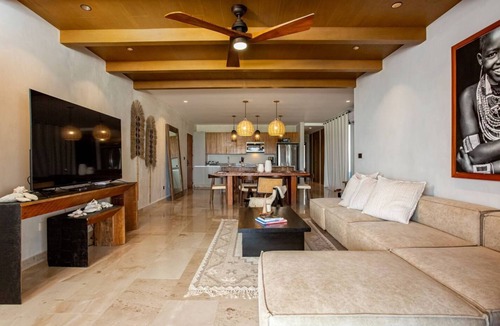 Tulsayab Apartment | Oceanfront Dreams: Immerse yourself in unforgettable sunrises in front of the Caribbean.