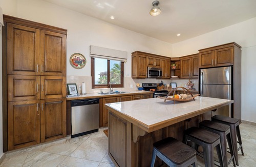 Loreto House | Oceanfront Oasis: Walk to town, Private Pool, Spacious Garden Courtyard