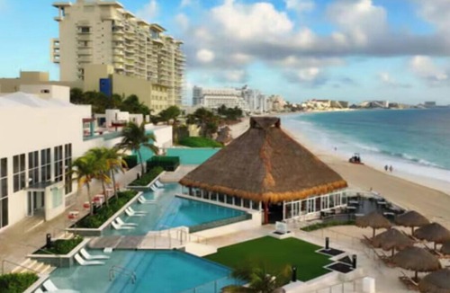 Zona Hotelera Resort | Oceanview Studio - King Bed, Sleeps up to 4 - BEAUTIFUL Westin Cancun Resort!