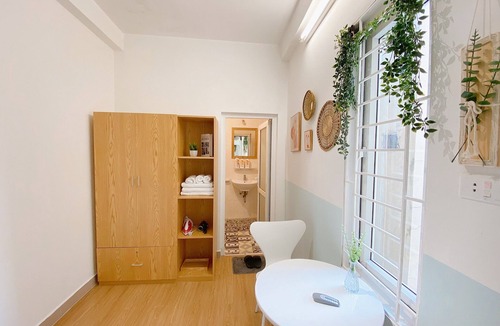Old Quarter House | Old Quarter Townhome - 4 Private Beds & Baths - Night Market - Walking Street