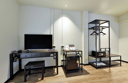 Pom Prap Hotel | Old Thai Heng Hotel