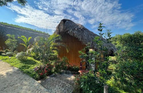 Ngoi Tu Hotel | Om Tara Retreat