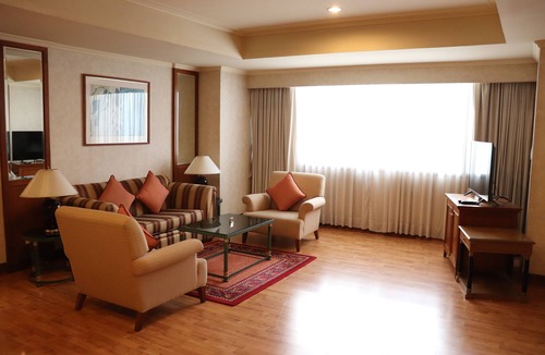 Bangkok Central Business District Apartment | One Bedroom Grand Suite Apartment in the city center (G46)