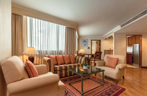 Bangkok Central Business District Apartment | One Bedroom Suite in heart of the city (A105)