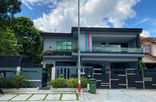 Bukit Indah House | OneRiimba Private Pool & Garden Residence Johor Bahru