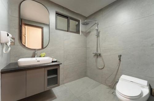 Ha Dong Hotel | ORA Hotel