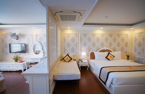 Ha Long Hotel | Osaka Hotel