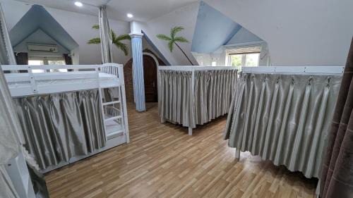 Ngu Hanh Son Hotel | OUTPOST Bar & Hostel