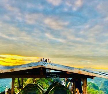 Nong Khiaw House | Overnigth Camping Peak of Nong khiaw