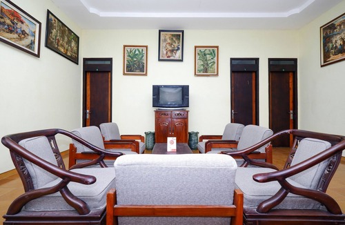 Surakarta Hostel | OYO 1414 Paviliun Permata