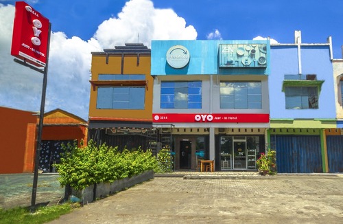 Mataram Hotel | OYO 2544 Just-in Hotel