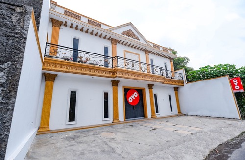 Surakarta Hotel | OYO 2856 Wisma Fortuna Syariah