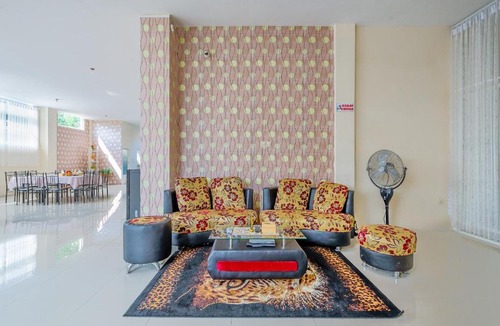 Lamongan Hotel | OYO 3434 Penginapan Keluarga Syariah