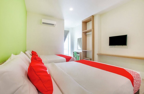 Batu Ferringhi Hotel | OYO 497 ESQ Ferringhi Hotel