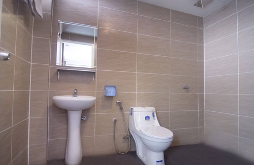 Kuching Hotel | OYO 836 Mandurah Room & Cafe