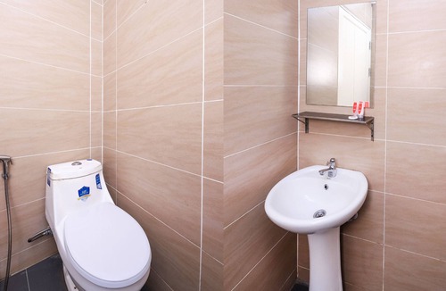 Kuching Hotel | OYO 836 Mandurah Room & Cafe