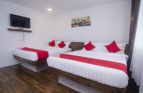 Kuching Hotel | OYO 836 Mandurah Room & Cafe