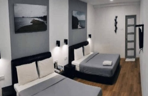 Pekan Melayu Hotel | OYO 89492 Carlton Inn Bukit Ubi