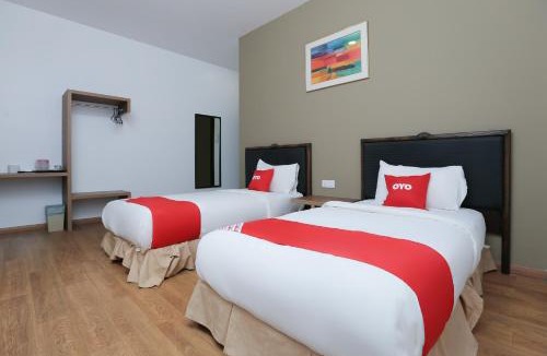 Kukup Hotel | OYO 89915 East Mount Hotel