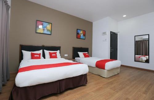 Kukup Hotel | OYO 89915 East Mount Hotel