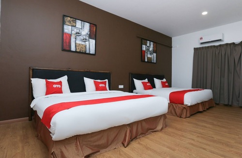 Kukup Hotel | OYO 89915 East Mount Hotel