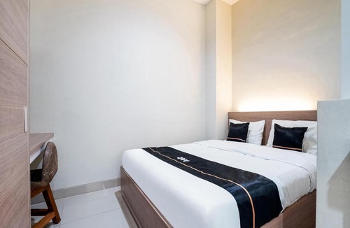 Surakarta Hotel | OYO 90134 Santika Fidela