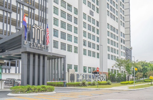 Kempas Hotel | OYO 90182 d' Summit Residence 1BHK