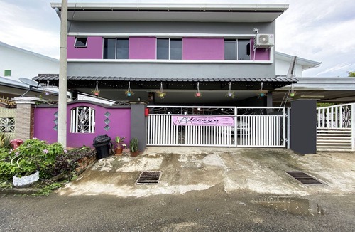 Semporna House | OYO 90198 Aleesya Homestay