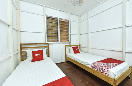 Kuala Rompin Hotel | OYO 90708 D'kuala Waterfront Chalet & Boat Charters
