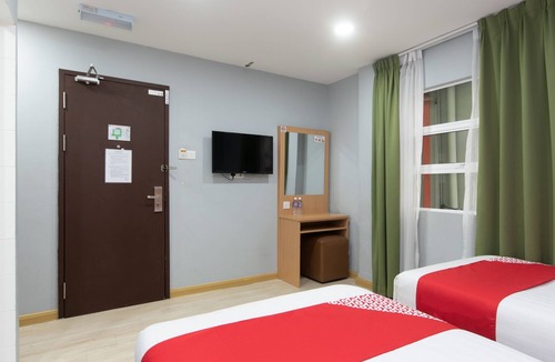 Pantai Tengah Hotel | OYO 90935 Langkawi Western Motel