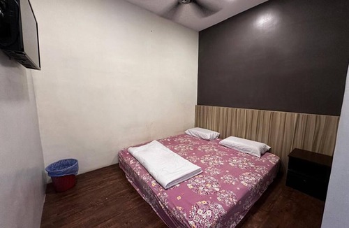 Bukit Bakri Hotel | OYO 91242 Muar Golden Horse Hotel