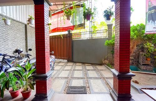 Pasuruan Hotel | OYO 91827 Tutus Homestay Syariah