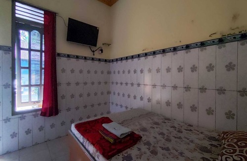 Pleret Hotel | OYO 93395 Pondok Wisata Sekar KemuningNearWonogondang Camp (Bumi Perkemahan Wonogondang)