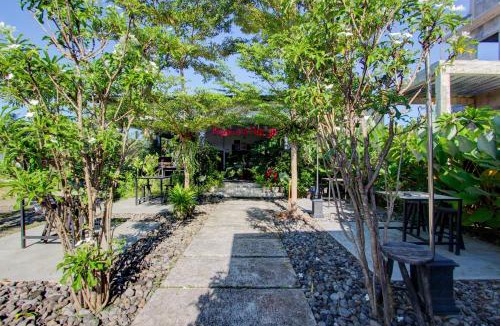 Klaten Selatan Hotel | OYO 93885 D'harjo Guesthouse