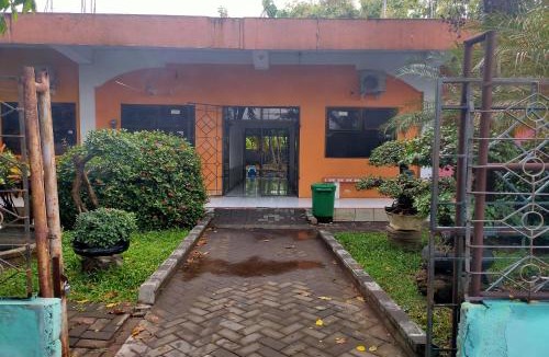Pandaan Hotel | OYO Life 2624 Ibma Life
