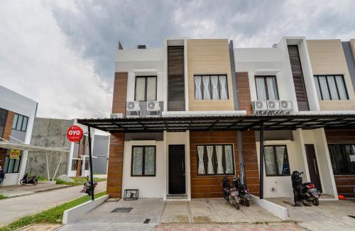 Karawang Hotel | OYO Life 90211 I-sidji Inn