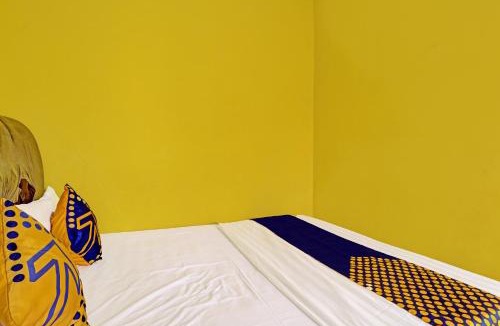 Java Hotel | OYO Life 91478 Wisma Aura Syariah