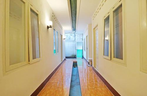 Java Hotel | OYO Life 91504 De Vila Ungu Syariah